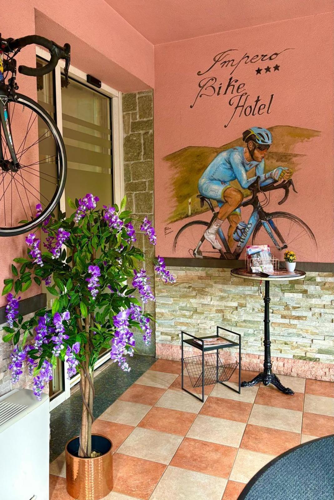 Impero Hotel Beauty & Spa - Bike Hotel Cantello Exterior foto